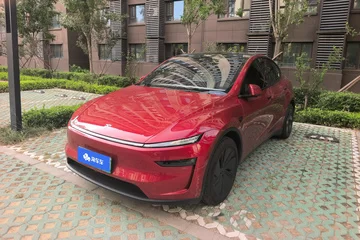 特斯拉Model Y 2026款 750km 长续航全轮驱动版