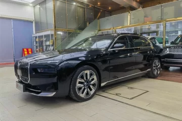 宝马7系 2023款 740Li 尊享型 豪华套装