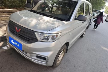 五菱宏光V 2021款 1.5L 劲取版