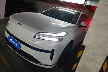 乐道L90 2025款 600km 后驱Max版 6座