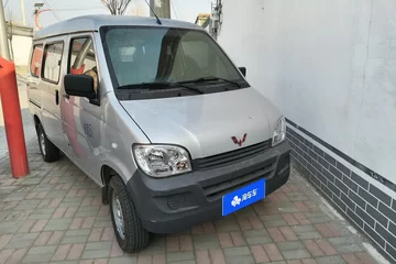 五菱之光 2023款 1.5L 实用型 5/7座