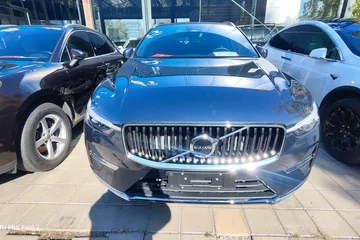 沃尔沃XC60 2026款 B5 四驱智远极夜黑版