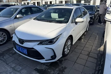 丰田卡罗拉 2024款 双擎 1.8L 精英版