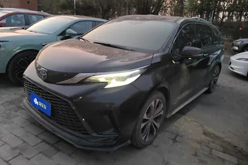 丰田格瑞维亚 2023款 混动 2.5L 尊爵VIP版