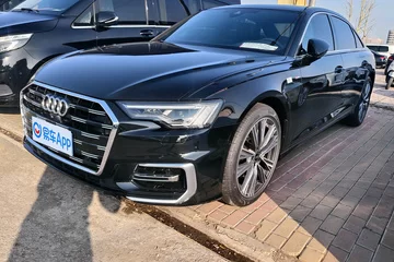 奥迪A6L 2025款 改款 45 TFSI 臻选动感型