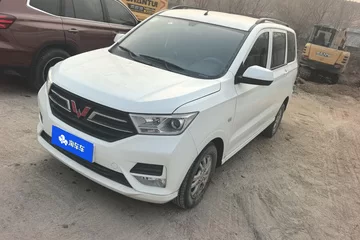 五菱宏光 2021款 1.5L改款 S标准型 液压助力LAR