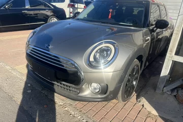 MINI 2019款 1.5T COOPER 艺术家