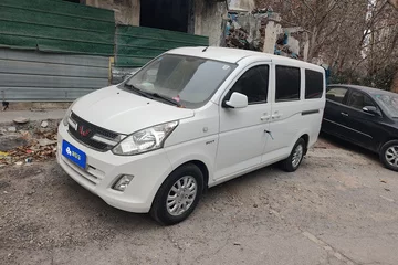 五菱荣光V 2016款 1.5L 手动 标准版