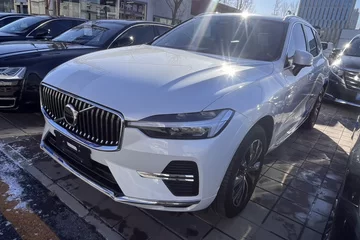沃尔沃XC60 2024款 B5 四驱智逸豪华版