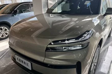 乐道L90 2025款 570km 四驱Ultra版 6座