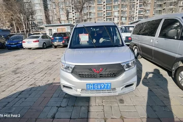 五菱宏光V 2022款 1.5L 劲取版电动助力 5座