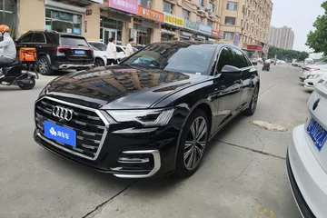 奥迪A6L 2025款 改款 45 TFSI quattro 臻选动感型