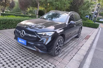 奔驰GLC 2025款 GLC 260 L 4MATIC 动感型 5座