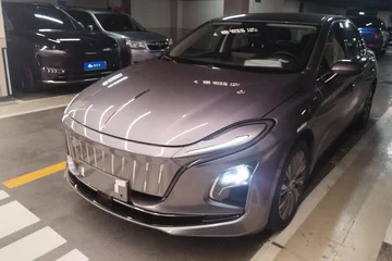 红旗E-QM5 2023款 560km PLUS