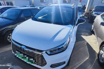 比亚迪元新能源 2018款 EV360 智联创酷版