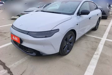 零跑C01 2022款 630km 四驱双电机性能版