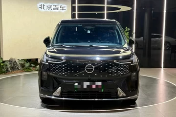 沃尔沃EM90 2025款 738km Ultra