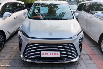 别克GL8 2025款 陆尊 2.0T 尊享版